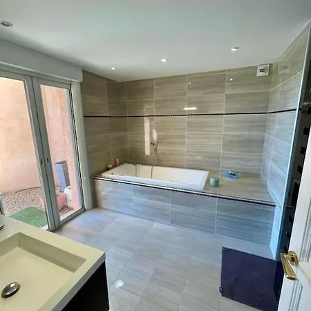 Avec Piscine Et Jacuzzi A Ajaccio * 아작시오