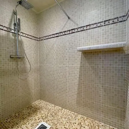 빌라 Avec Piscine Et Jacuzzi A Ajaccio *